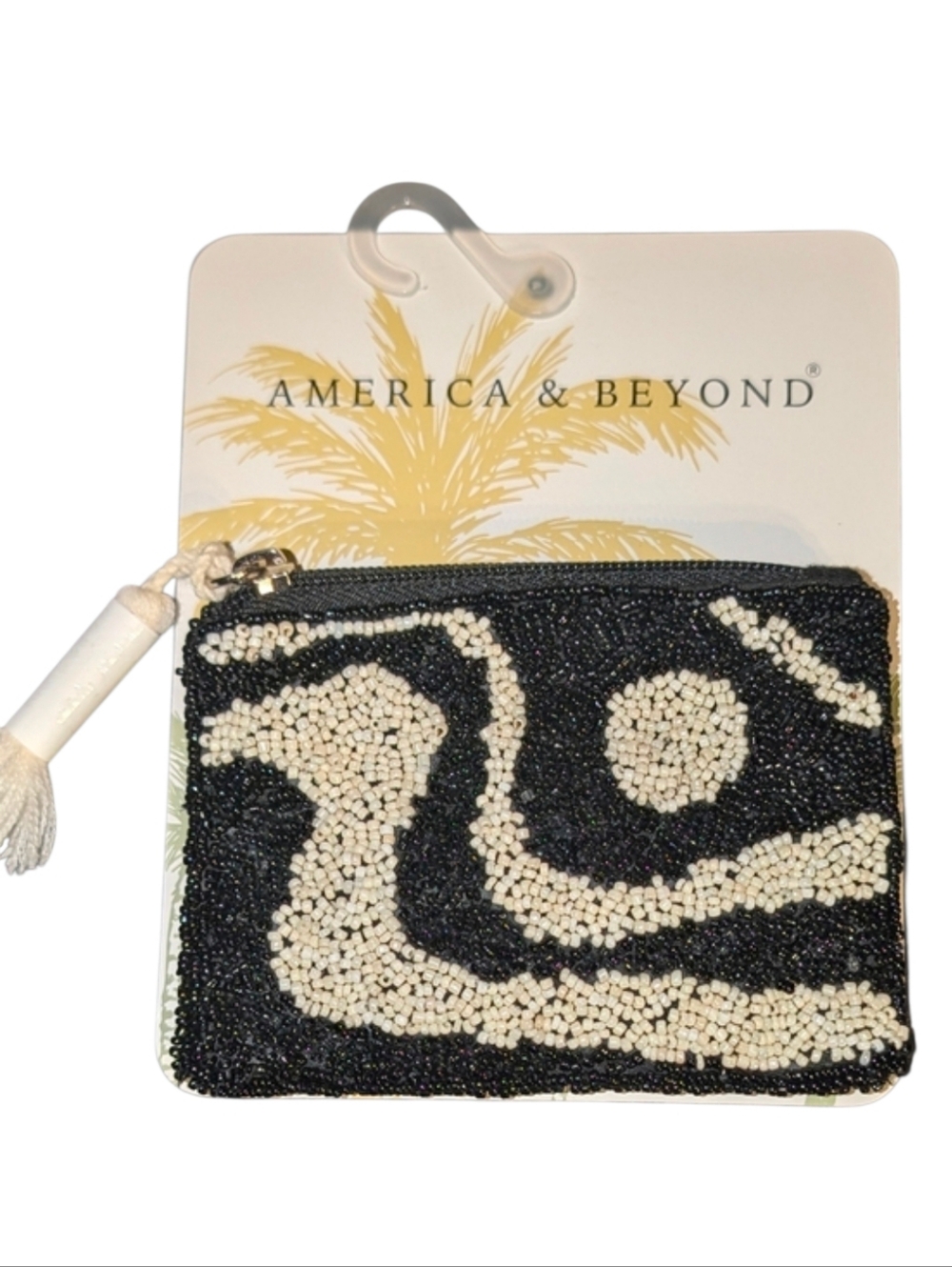 🖤▪️America & Beyond ▪️Beaded Black and White Swirl Zip Coin Pouch